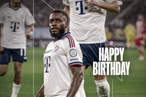 大单刀破门+入选金球名单！拜仁官方祝贺于帕梅卡诺28岁生日快乐